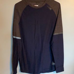 American Eagle shirt